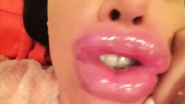 Real Silicone Bunny new huge lips compilation