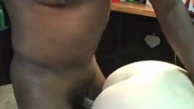 Black dude busts nut on white MILF butt in Denver fuck party