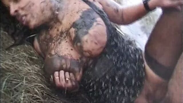 Extreme Hardcore Mud Sex