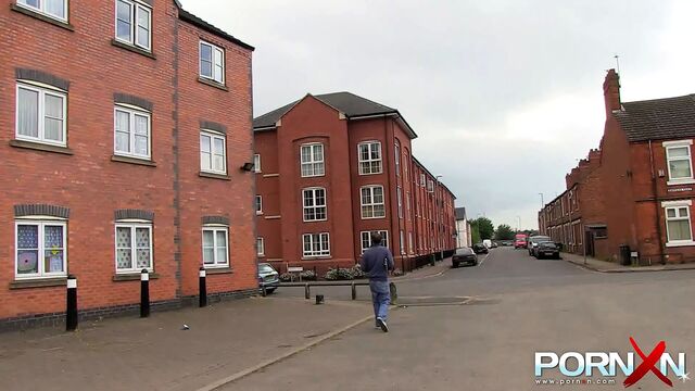 Cutie Paige Turnah pissing outdoors