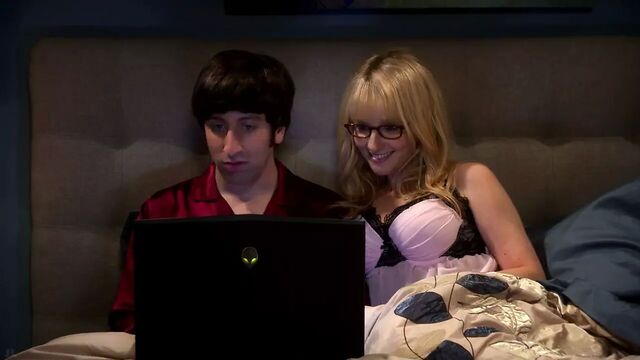 Melissa Rauch (Big Bang Theory) watches spunk vid