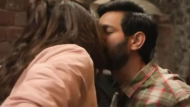 Haseen Dillruba Movie Hot Scene