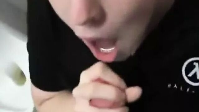 Getting an office bathroom blowjob with CIM and swallow