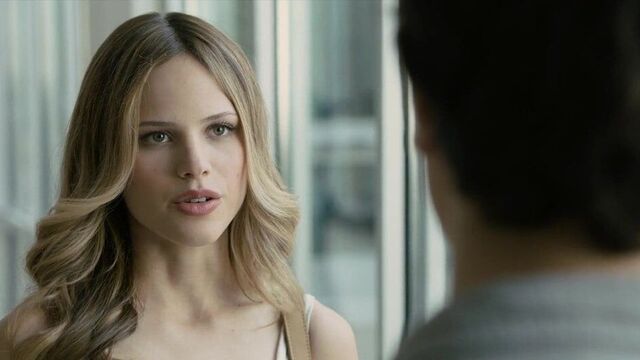 Halston Sage - ''Paper Towns''