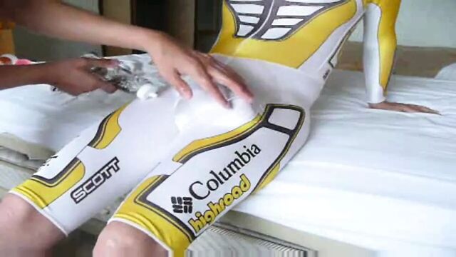 Handjob with cycle pants on (spandex)