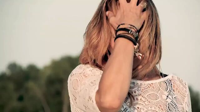 Sabrina Salerno - Hot Shooting