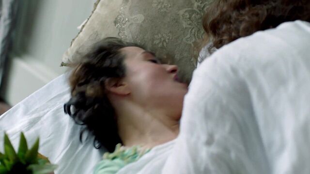 Jessica Brown Findlay - Harlots (2017) S01E01