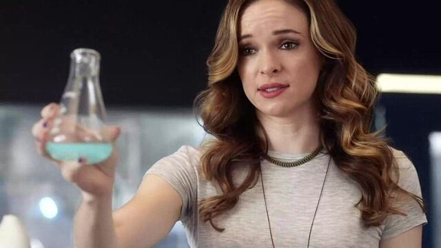 Danielle Panabaker 2