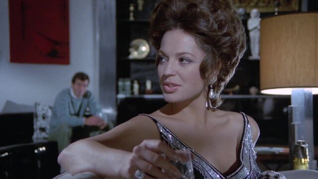 5 dolls for the moon 1