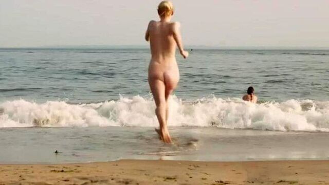 Dakota Fanning & Elizabeth Olsen Nude On ScandalPlanet.Com