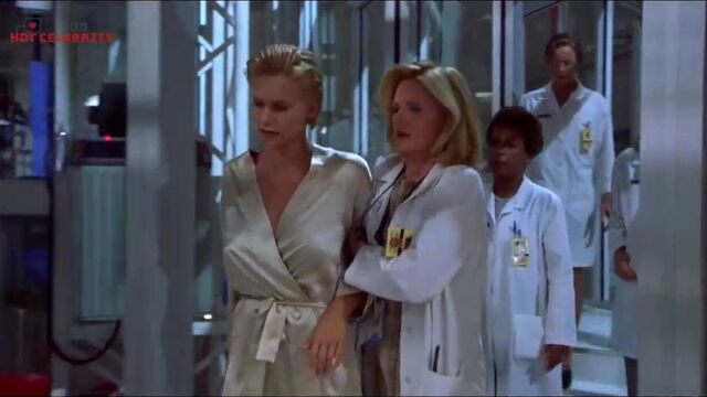 Natasha Henstridge - Species II 1998