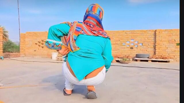 The bigcock entered the desi bride s wet pussy and both the couple experienced rl