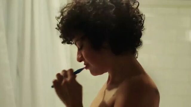 Alia Shawkat,Laia Costa - Duck Butter (2018)