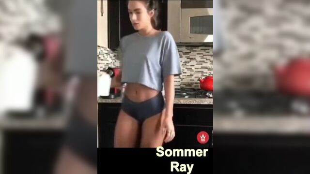 Sommer Ray