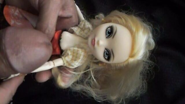 Apple white cumshot (Ever After High Doll)