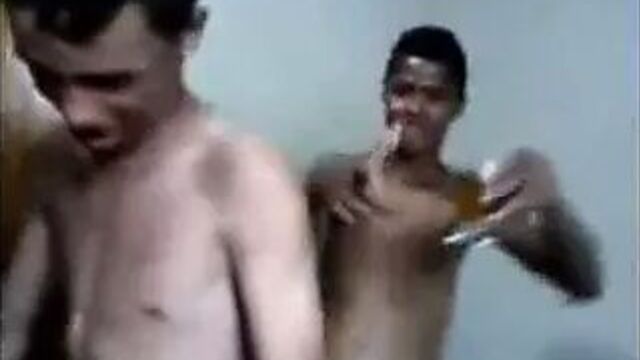 Magrinha Puta Da Favela Na Suruba