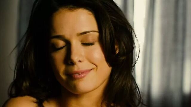 Ali Cobrin - Girlhouse (2014)