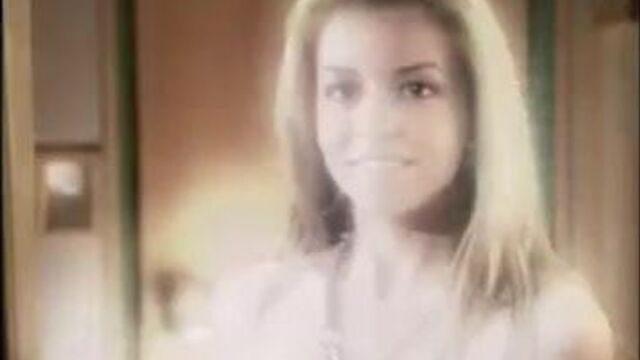 Masiela Lusha on repeat