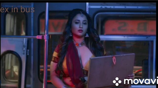 Sexy bhabi seducing in bus