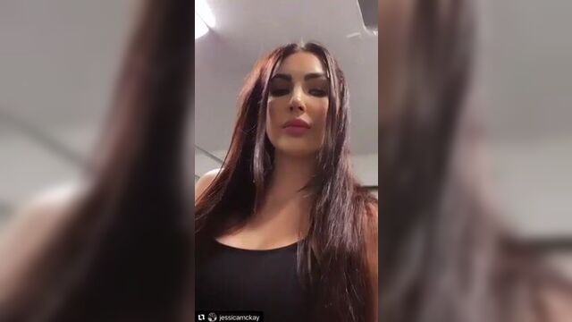 Jessica McKay aka Billie Kay sexy selfie