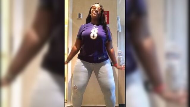 Big Butt Ebony Cougar