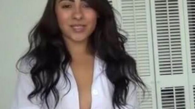 Hot doctor gives sph