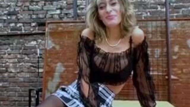 Nena Blow - Vollbusige Hobby Nutten --GulsjuRip--