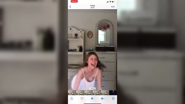 TikTok babe shows tits down blouse oops