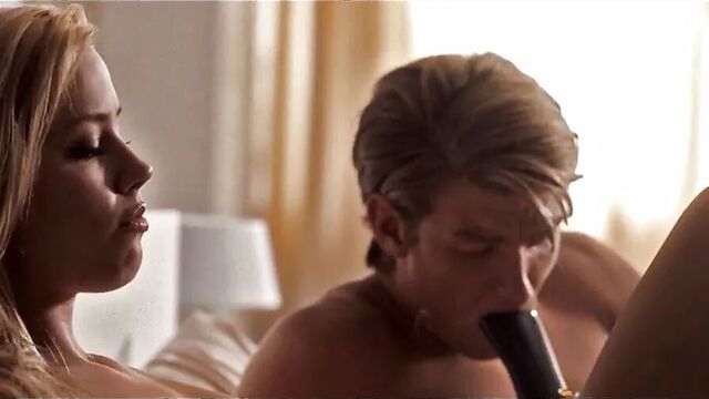 Celebrity Amber Heard gets High and Swings