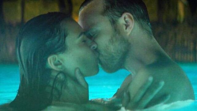 Emily Ratajkowski Naked Scene on ScandalPlanet.Com