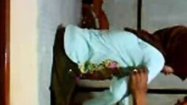 Indonesia- jilbab dientot dukun