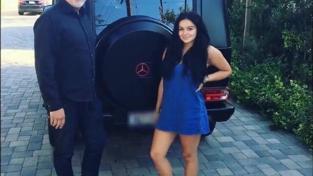 Ariel Winter hot feet and toes