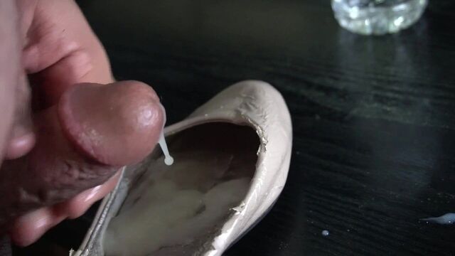 2nd cum fillup of Steve Madden Shoes trade for Xhamster